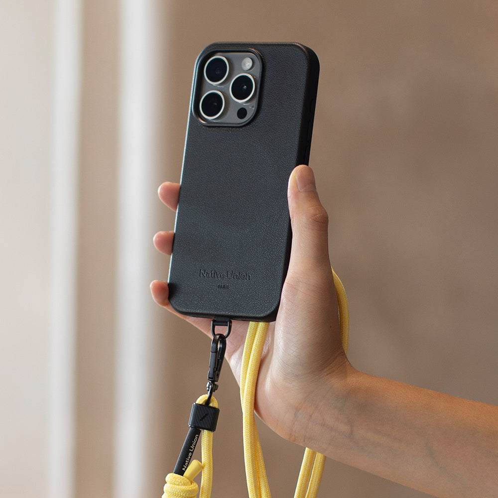 Apple iPhone 16 Pro Max Kılıf M-safe Şarj Özellikli Deri Görünümlü Native Union 2024 Active Serisi Kapak