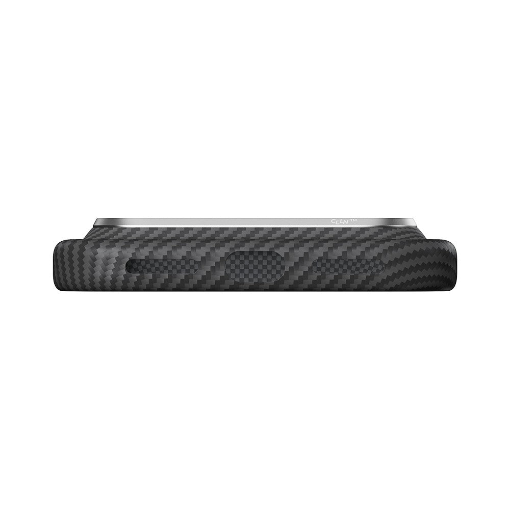 Apple iPhone 18 Pro Max Kılıf M-safe Şarj Özellikli 1500D Aramid Karbon Fiber Pitaka Ultra-Slim Classic Serisi Black-Grey Twill Kapak