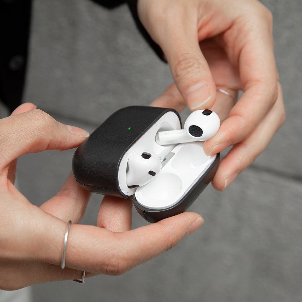 Apple AirPods 3.Nesil Kılıf M-Safe Şarj Özellikli Native Union Hakiki Nappa Derisi Klasik Kapak