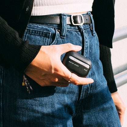 Apple AirPods Pro 2 Kılıf Qi M-Safe Şarj Özellikli Native Union RE Classic Serisi Suni Deri Kapak