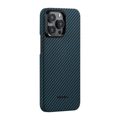 Apple iPhone 15 Pro Kılıf M-safe Şarj Özellikli 1500D Aramid Fiber Pitaka Ultra-Slim Classic Serisi Black-Blue Twill Kapak