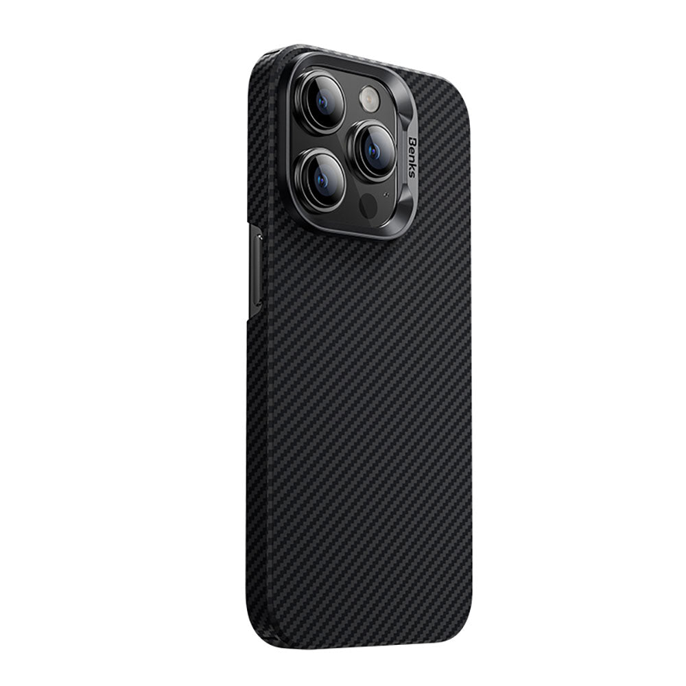 Apple iPhone 15 Pro Max Kılıf M-safe Özellikli Karbon Fiber Benks Essential ArmorAir 600D Kevlar Kapak