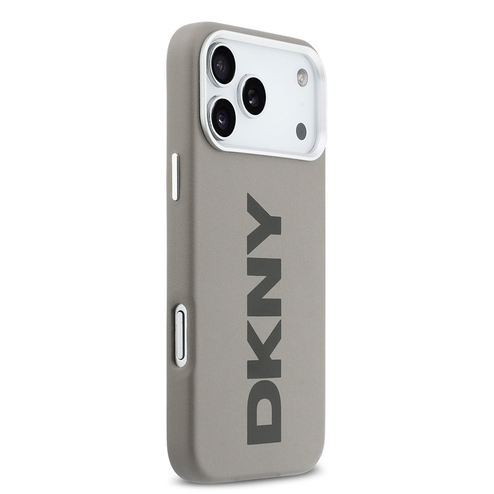 Apple iPhone 17 Pro Max Kılıf DKNY Orjinal Lisanslı M-safe Şarj Özellikli PU Büyük Dikey Logolu Kapak