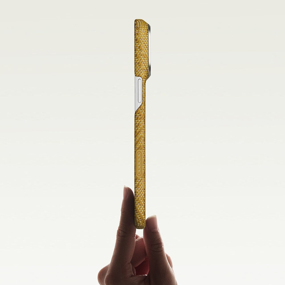 Apple iPhone 18 Pro Max Kılıf M-safe Şarj Özellikli Aramid Karbon Fiber Pitaka Wind Over Wheat Serisi Kapak
