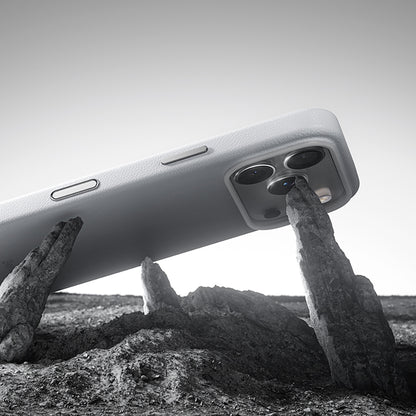 Apple iPhone 18 Pro Max Kılıf M-safe Şarj Özellikli Çizilmeye Dayanıklı Benks VitaPro Serisi PU Deri Kapak