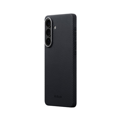 Galaxy S26 Kılıf M-safe Şarj Özellikli 600D Aramid Fiber Pitaka Edge Serisi Black-Grey Twill Kapak