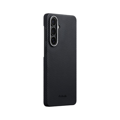 Galaxy S26 Plus Kılıf M-safe Şarj Özellikli 600D Aramid Fiber Pitaka Edge Serisi Black-Grey Twill Kapak